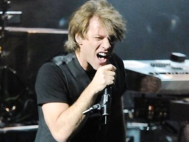 Οι άγνωστες πτυχές των Bon Jovi, των μεγαλύτερων rock stars της των τελευταίων δεκαετιών 