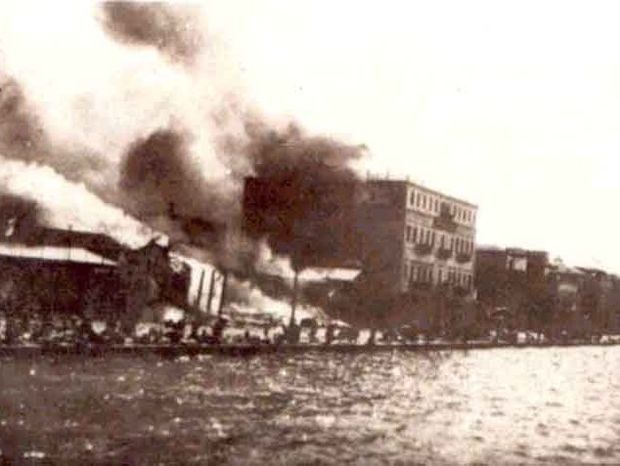 Σεπτέμβριος 1922 - Η Σμύρνη μάνα καίγεται
