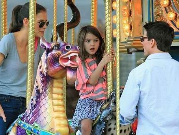 Ο Tom Cruise διασκεδάζει με την κόρη του