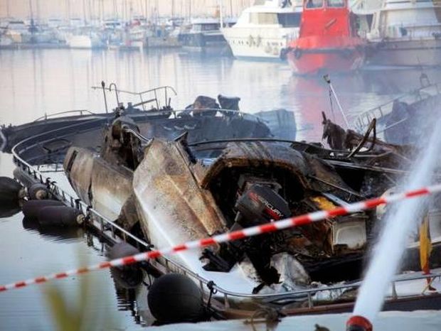 Μεγάλες καταστροφές από τις φωτιές στα σκάφη στη Μαρίνα Αλίμου 