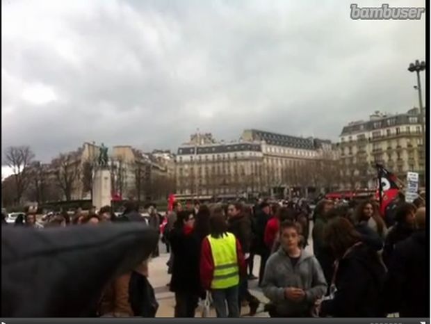 Livestreaming: Δείτε ζωντανά τη συγκέντρωση για τους Έλληνες στο Παρίσι 