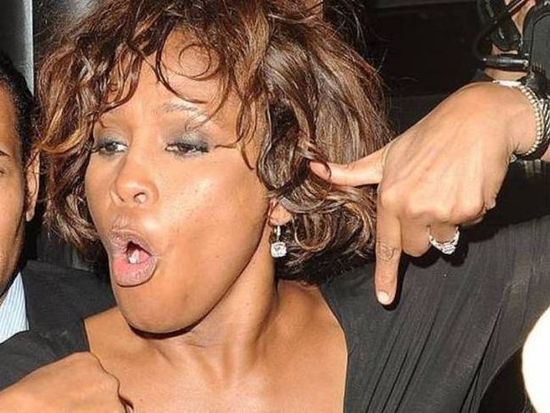 Σοκ: Το κατεστραμμένο κορμί της Whitney Houston