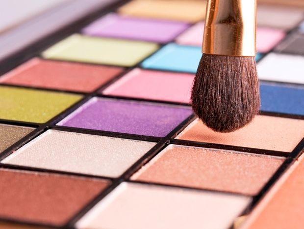 Star Stylist 4 Ιουνίου - Διαλέξτε περίεργα ή έντονα χρώματα για το μακιγιάζ σας