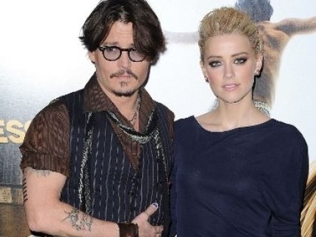 Johnny Depp: Πώς να κάνετε μία bisexual, straight! 
