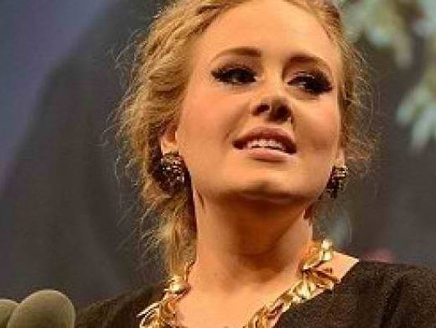 Έγκυος η Adele!