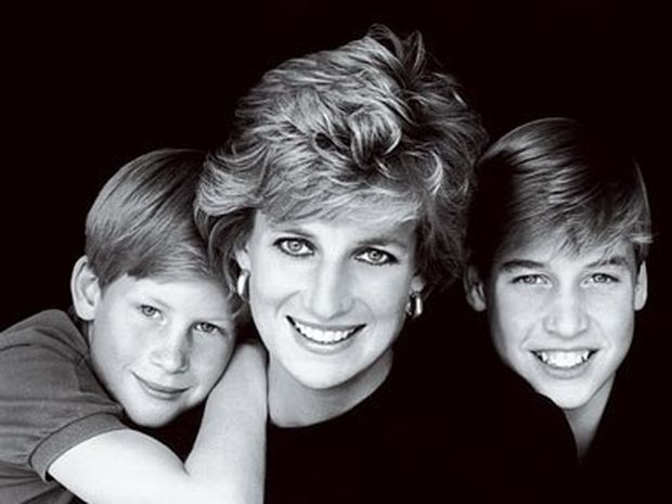 Diana: Η ζωή της πριγκίπισσας που σημάδεψε μία ολόκληρη εποχή