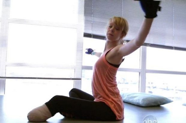 VIDEO: Δύναμη ψυχής! 32χρονη που έχασε το πόδι της στη Βοστόνη χορεύει και πάλι!
