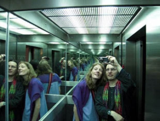 Εσείς το ξέρατε; Γιατί τα ασανσέρ έχουν καθρέφτες;