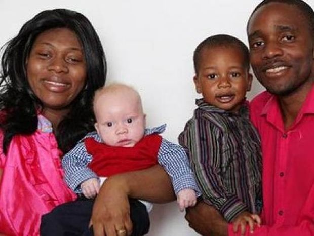 ΑΠΙΣΤΕΥΤΟ: Ζευγάρι μαύρων γέννησε λευκό μωρό