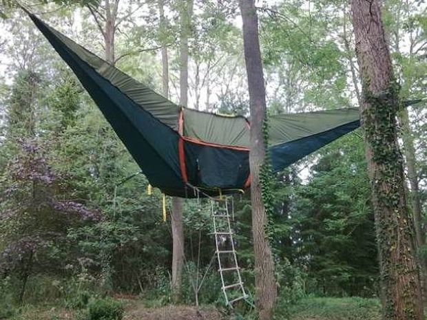 Η νέα μόδα στο Camping λέγεται: Κρεμαστή Σκηνή! (pics)