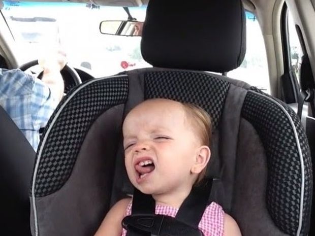 VIDEO: Αυτό το μωράκι θα το λατρέψετε!