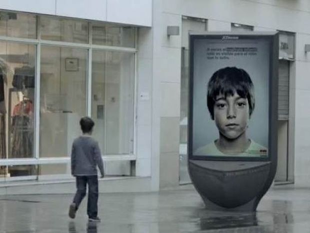 Βίντεο: Το κρυφό μήνυμα διαφήμισης που μόνο τα παιδιά μπορούν να δουν!