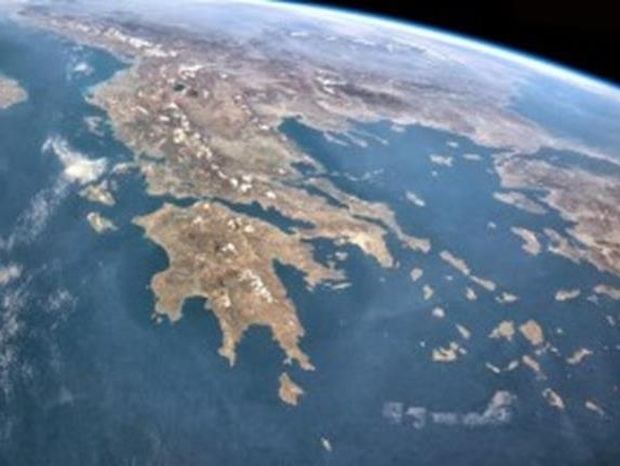 Απίστευτη φωτογραφία από την Ελλάδα του 1999 κάνει το γύρο του κόσμου