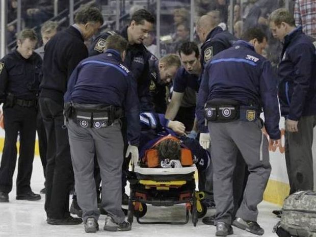 NHL: Τρομακτικός τραυματισμός του Trouba (videos)