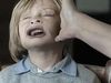 Το χαστούκι της μητέρας: Το βίντεο που καθηλώνει