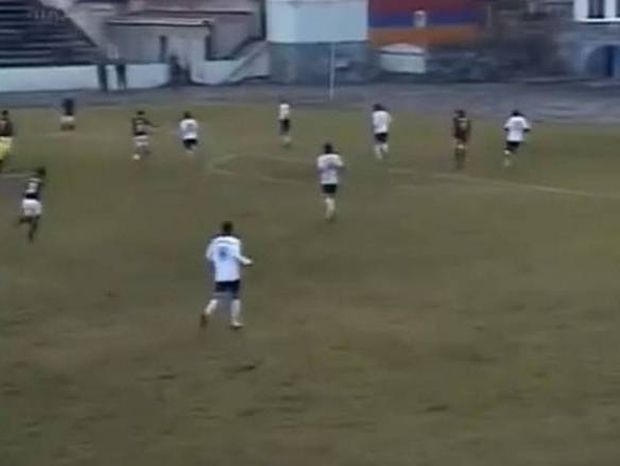 Αρμένιος παραδίδει… μαθήματα ποδοσφαίρου (video)