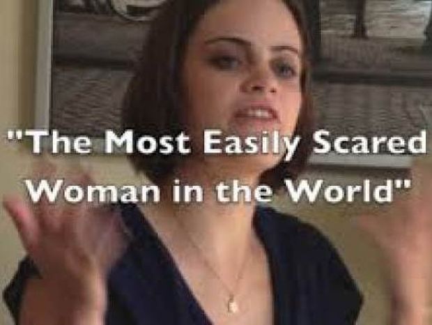 Βίντεο: Η πιο φοβιτσιάρα γυναίκα στον κόσμο