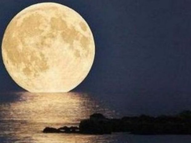 ΔΕΙΤΕ: Η πρώτη φωτογραφία της Σελήνης τραβήχτηκε το 1840!