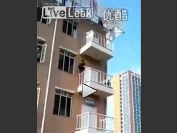 Βίντεο: Δείτε πως ανεβαίνει κανείς ένα κτίριο σε 15 δευτερόλεπτα