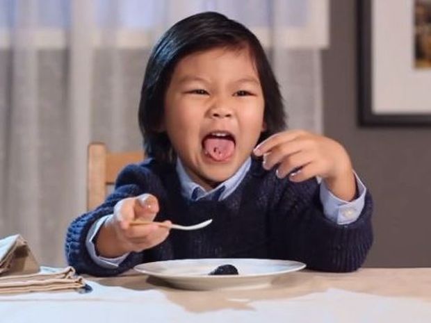 Όταν τα παιδιά αποδομούν τη gourmet κουζίνα! Δείτε το ξεκαρδιστικό βίντεο!