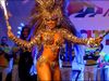 Αυτή είναι η εκρηκτική βασίλισσα του καρναβαλιού στη Βραζιλία (βίντεο)