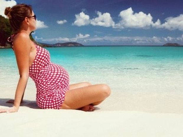 Έγκυος το καλοκαίρι: Τι επιτρέπεται και τι απαγορεύεται να κάνεις;
