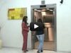 Φάρσα σε ασανσέρ προκαλεί τον απόλυτο τρόμο (Video)