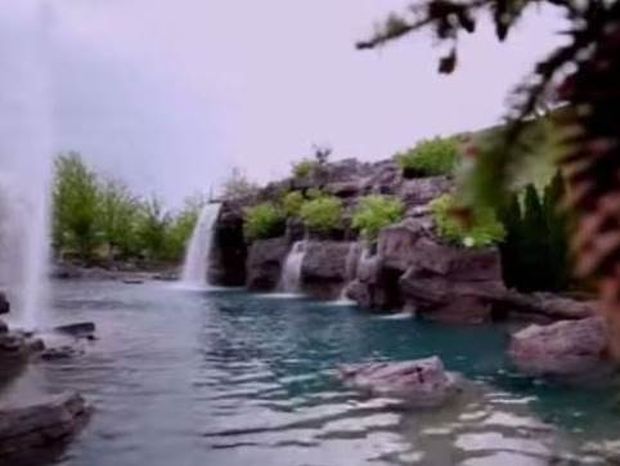 Εξωπραγματική πισίνα αξίας 2 εκατομμυρίων! (video)