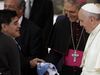 Όταν ο Θεός … της Αργεντινής (Μαραντόνα) συνάντησε τον Πάπα (videos +photos)