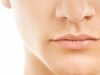 Ασυνήθιστος χρωματισμός στα χείλη: Τι σημαίνει για την υγεία σας
