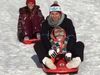 Παιχνίδια στο χιόνι για Μέσι και την οικογένεια του (video)