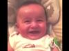 Αυτό το μωράκι έχει το πιο παράξενο και πρωτότυπο γέλιο που έχετε ακούσει ποτέ! (βίντεο)  