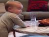 Πολύ γέλιο: Δείτε τι κάνει ένα μωρό όταν οι γονείς του επιμένουν να ακολουθήσει τους κανόνες! (βίντεο) 