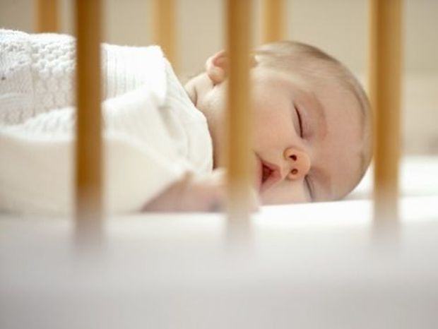 Οδηγός επιβίωσης για νέες μαμάδες: Πώς πρέπει να κοιμάται ένα νεογέννητο! 