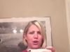 Απίστευτο! Δείτε πώς συγχρονίζει αυτή η μαμά τη φωνή της με τη φωνή του παιδιού της (βίντεο)