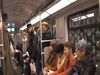 Το γέλιο είναι μεταδοτικό! Δείτε το απίθανο βίντεο από ένα συρμό του μετρό!