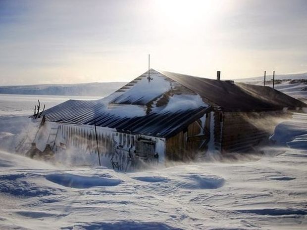 Ανακάλυψαν ένα σπίτι στα βάθη της Ανταρκτικής! Δεν φαντάζεστε τι είδαν μέσα!