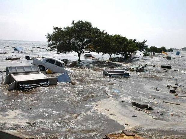 Έντεκα χρόνια από το φονικό τσουνάμι που συγκλόνισε τον κόσμο (photos&video)