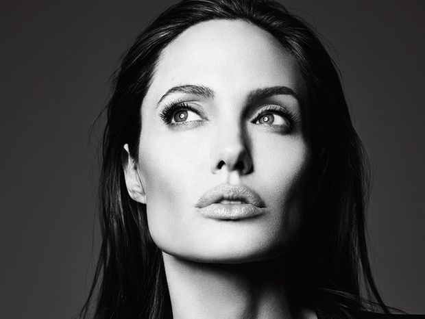 Μέχρι πού θα φτάσει η Angelina Jolie; Μία νέα της φωτογραφία κάνει το γύρο του διαδικτύου