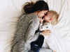Το να ξαπλώνεις με τα παιδιά σου μαζί στο κρεβάτι δεν είναι μια κακή συνήθεια, είναι αγάπη!