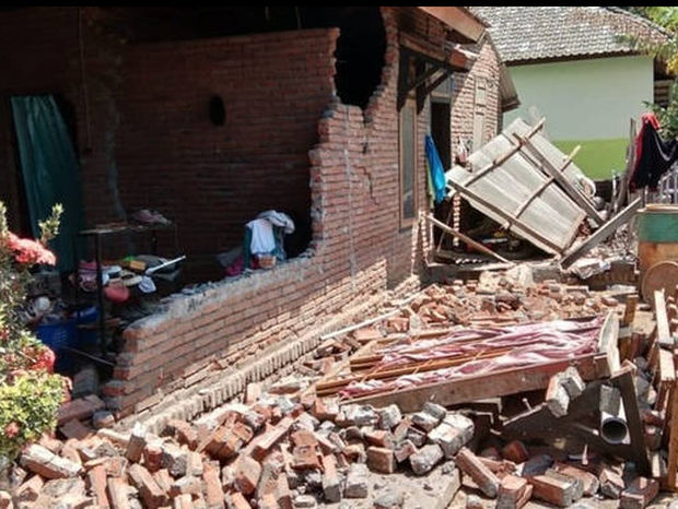 Ινδονησία: Νέος ισχυρός σεισμός 6,9 Ρίχτερ στο νησί Λομπόκ (Pics+Vid)