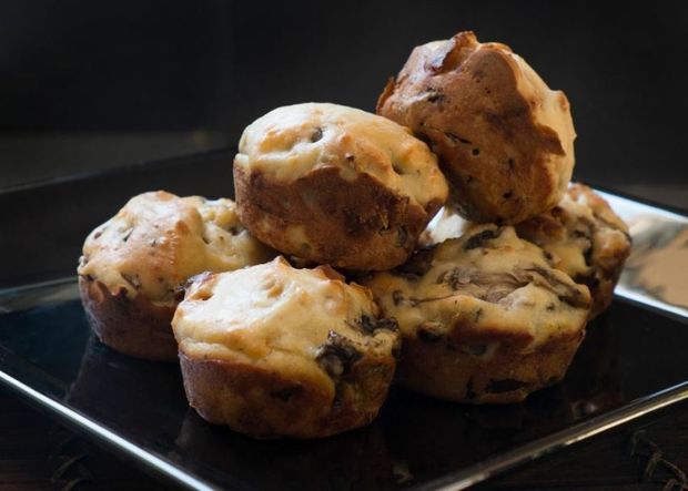 Αλμυρά muffins με μανιτάρια και σύκο