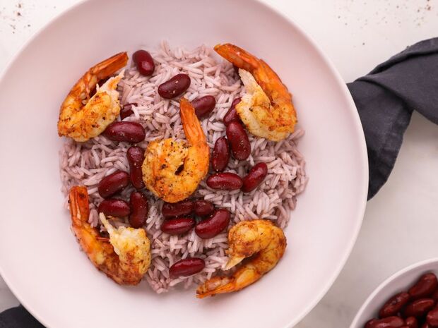 Συνταγή για γαρίδες με ρύζι και κόκκινα φασόλια από τον Γιώργο Τσούλη