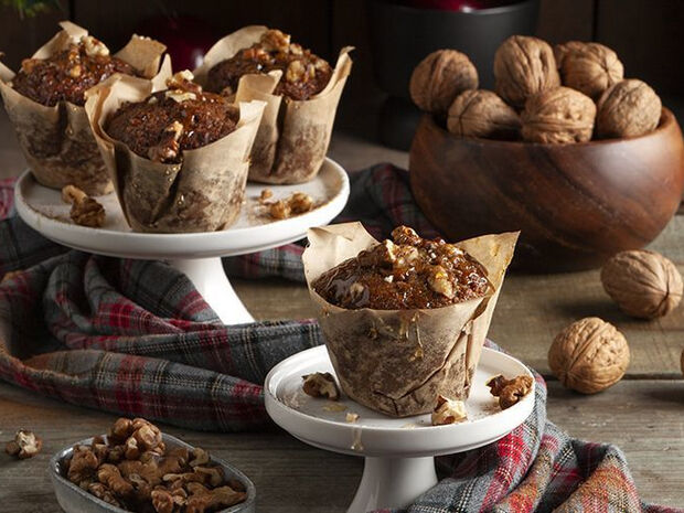 Συνταγή για healthy χριστουγεννιάτικα muffins από τον Άκη Πετρετζίκη    