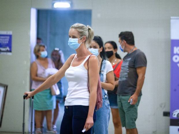 Παγώνη στο Newsbomb.gr: Η αύξηση των εμβολιασμών θα φέρει μείωση κρουσμάτων και θανάτων